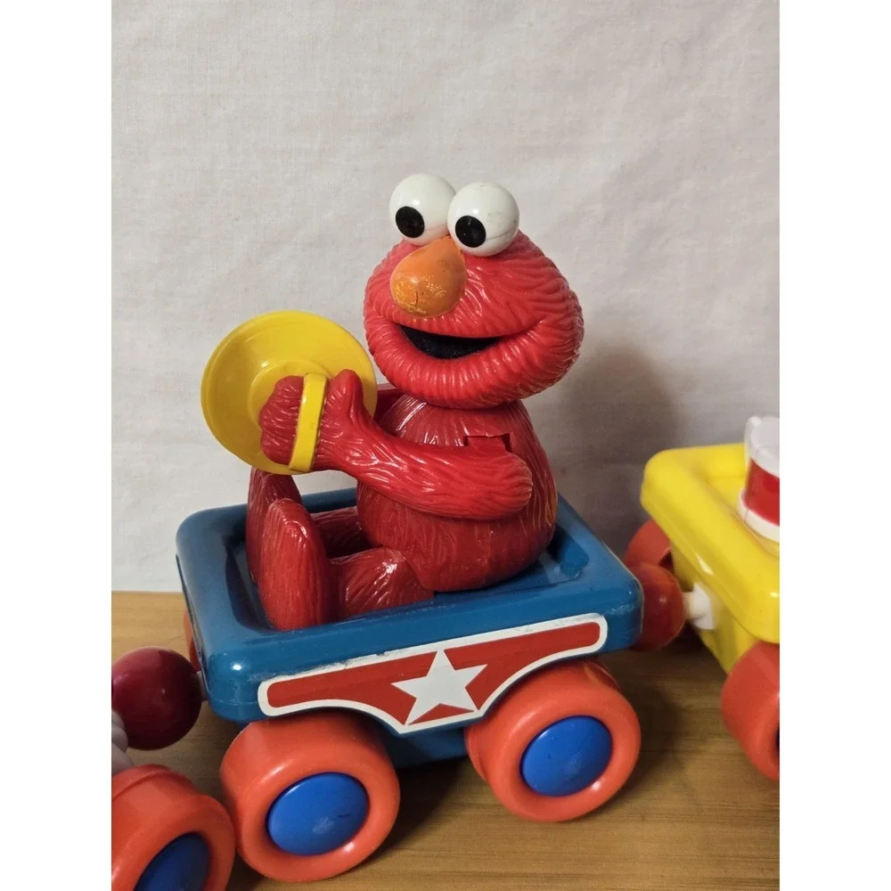 Vintage Sesame Street Parade Band TYCO Pull Train 16